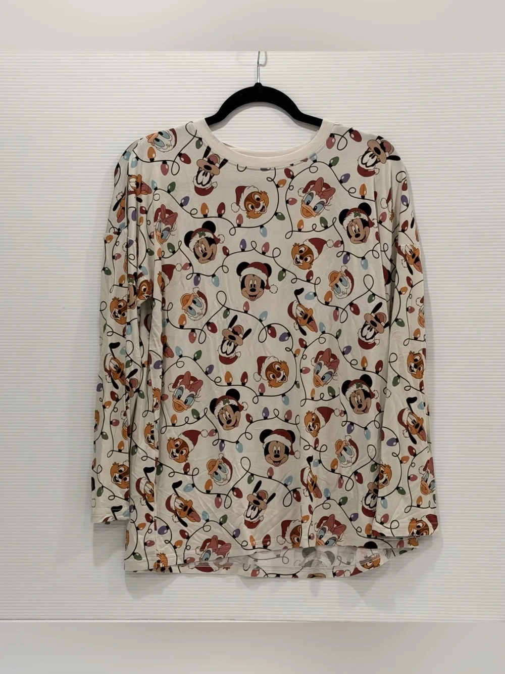 Women’s Mickey Mouse Cream Holiday Character Pajama Set - Cozy Long Sleeve & Pan